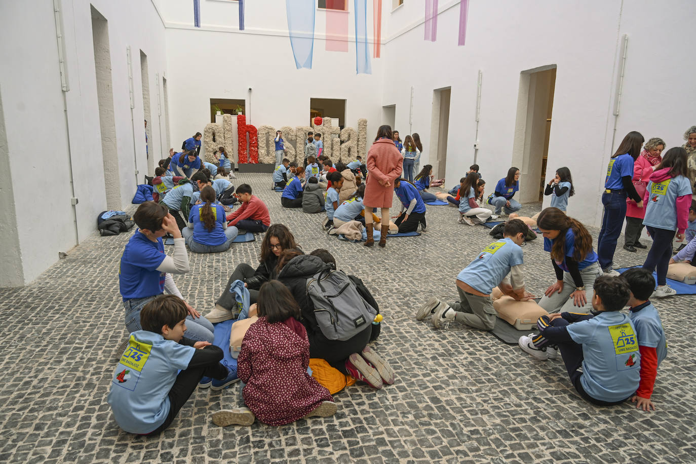 La Unidad Medicalizada de Emergencias de Badajoz cumple un cuarto de siglo