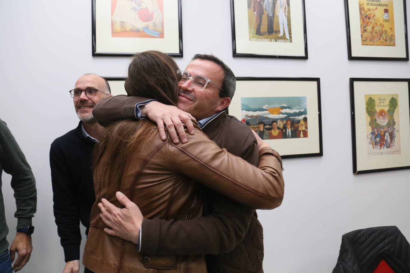 Primeras imágenes tras conocer el resultado de las primarias del PSOE extremeño