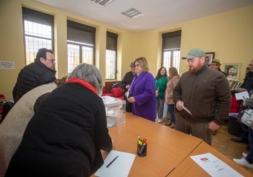 Gallardo y Garlito pugnan por el liderazgo del PSOE: «Hoy ganan el partido y Extremadura»