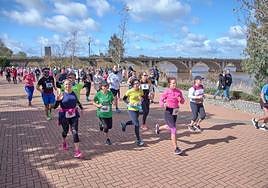 La Carrera de la Mujer en Badajoz, en imágenes