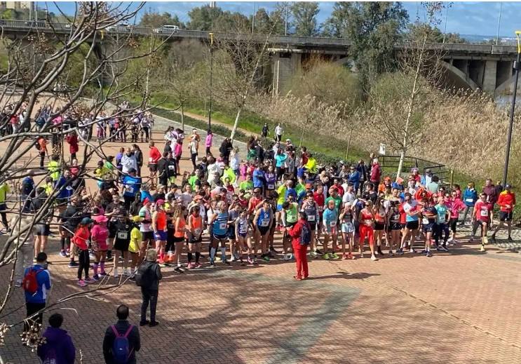 La Carrera de la Mujer en Badajoz, en imágenes