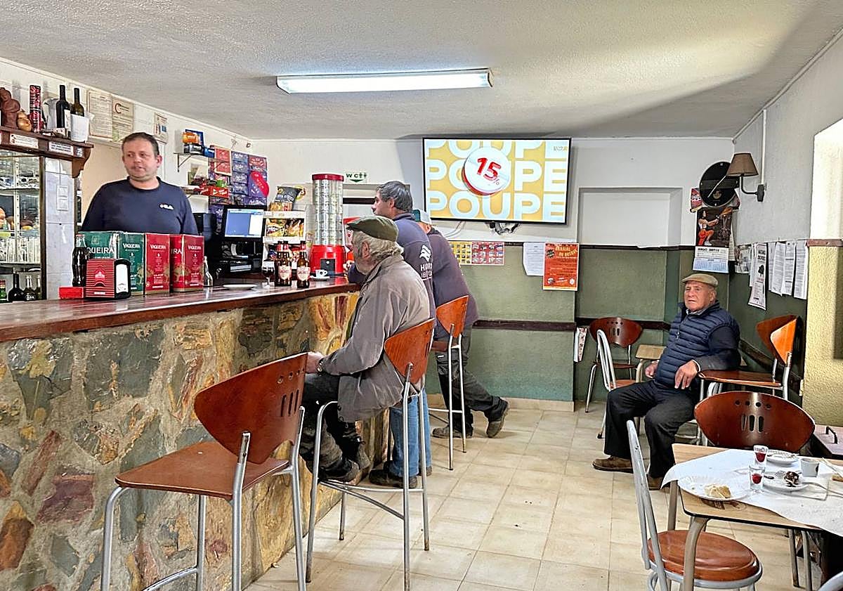 Imagen principal - &#039;O Mario&#039;, la última tasca de Marvão