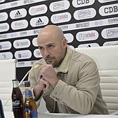 Oliver Sierra expedienta a toda la plantilla del CD Badajoz