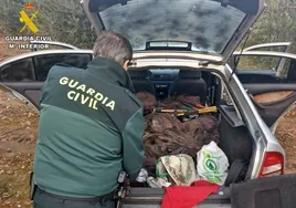 Un momento de la actuación de la Guardia Civil.