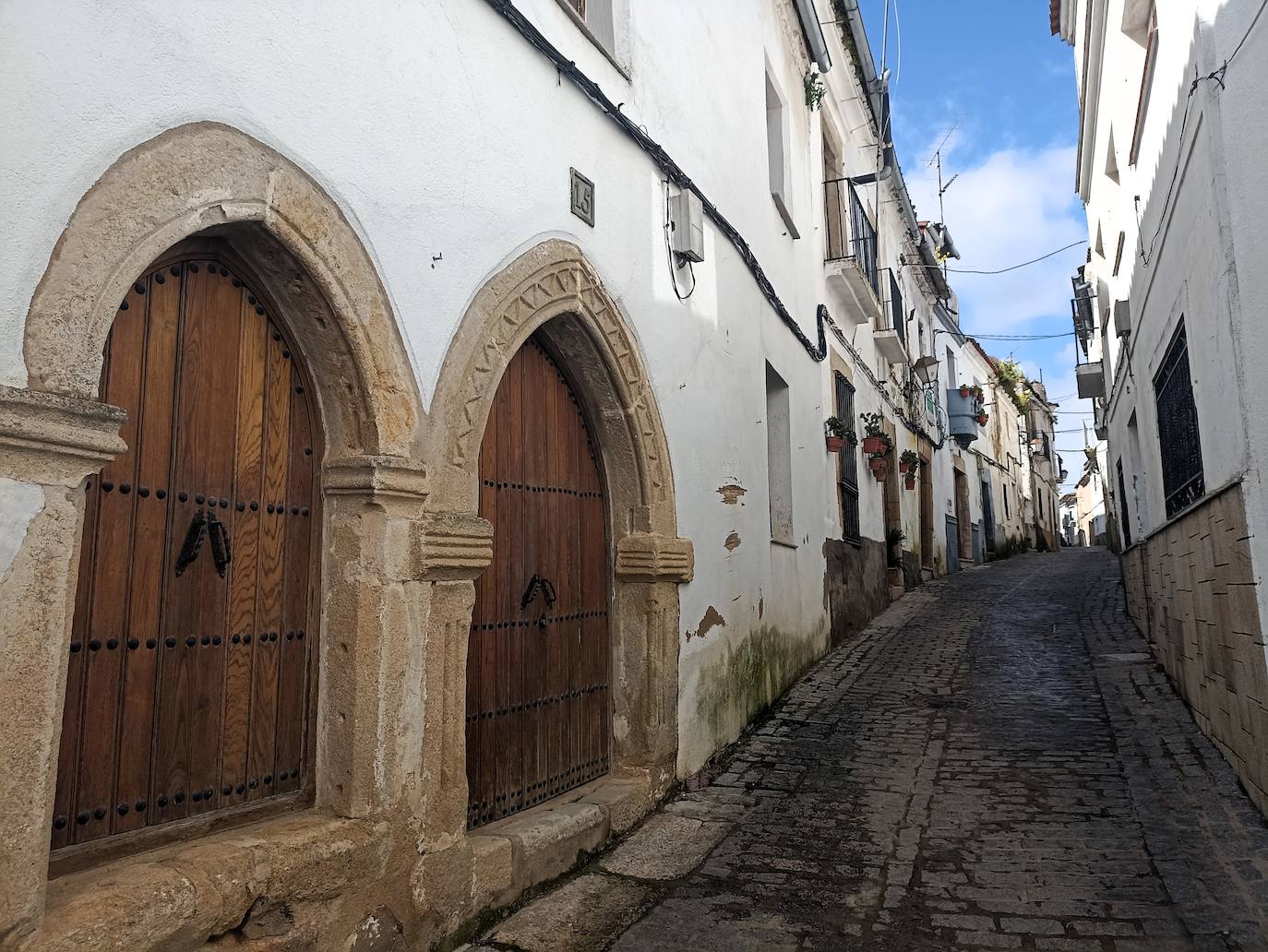 Villa Adentro. Paseo por el barrio gótico judío