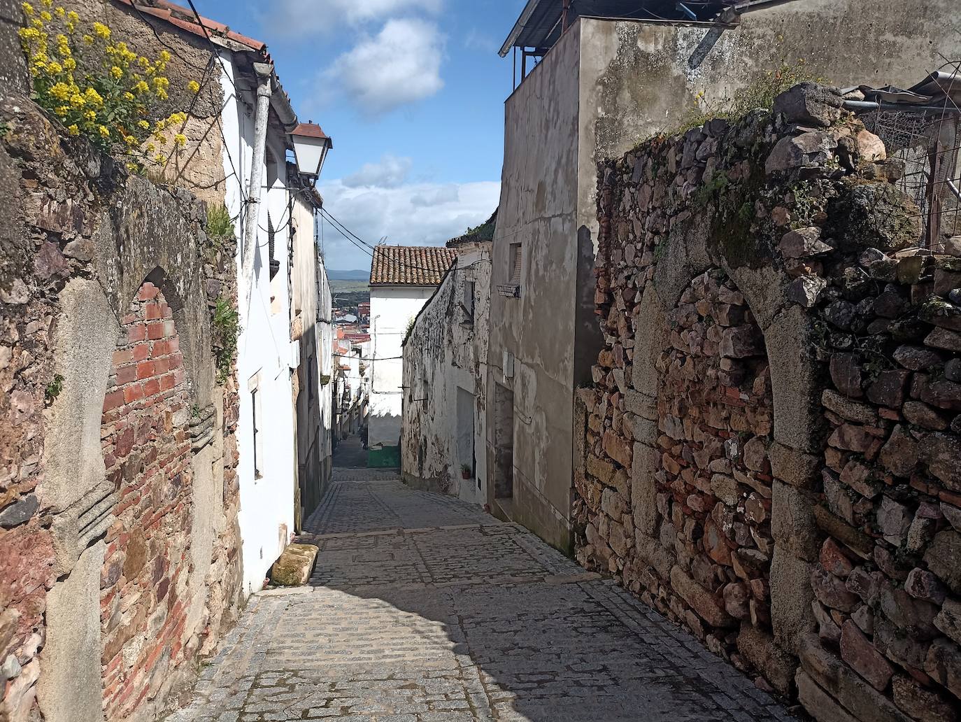 Villa Adentro. Paseo por el barrio gótico judío