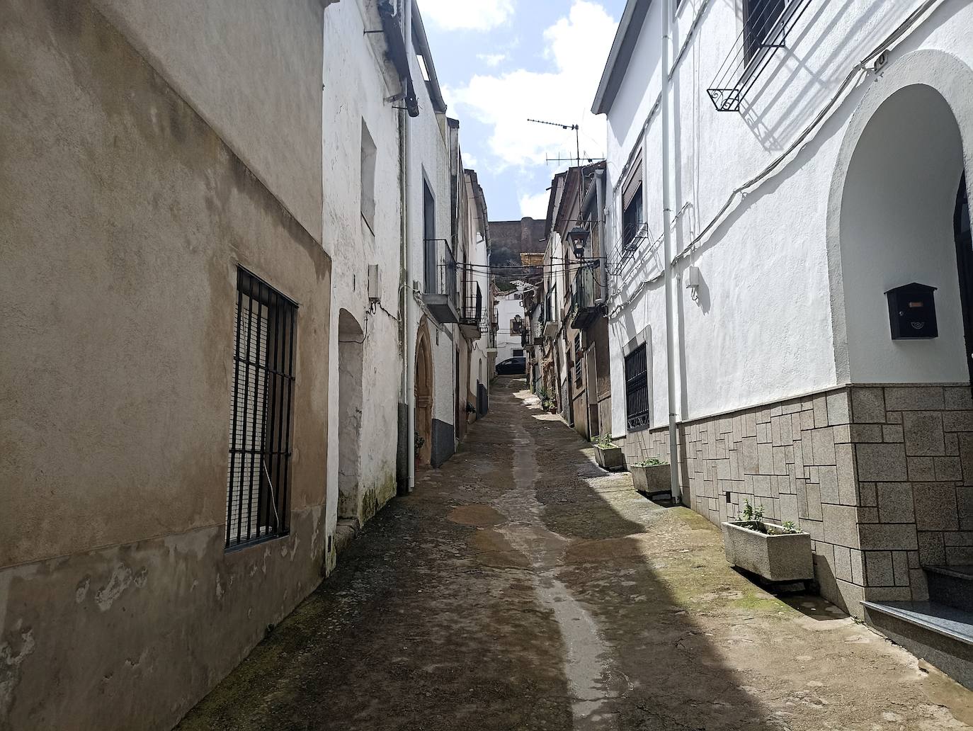 Villa Adentro. Paseo por el barrio gótico judío