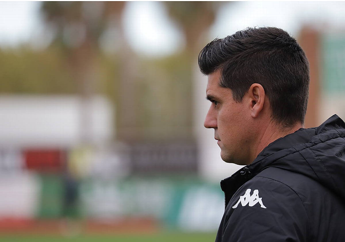 José González 'Gus' en un partido de esta temporada.