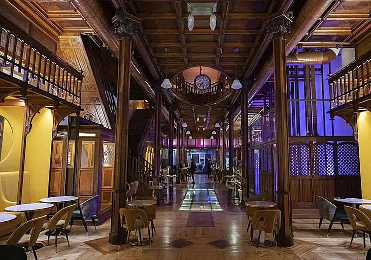 Así es el interior de Las Tres Campanas.