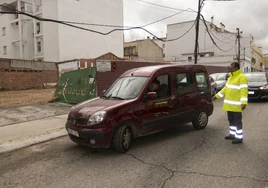 Aparcacoche de Adeba en la calle Santo Domingo en el año 2015.