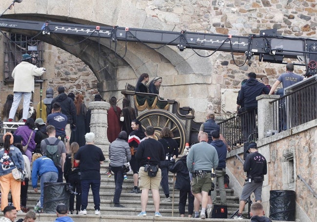 Rodaje de la escena del cortejo fúnebre, que aparece en uno de los nuevos vídeos promocionales.