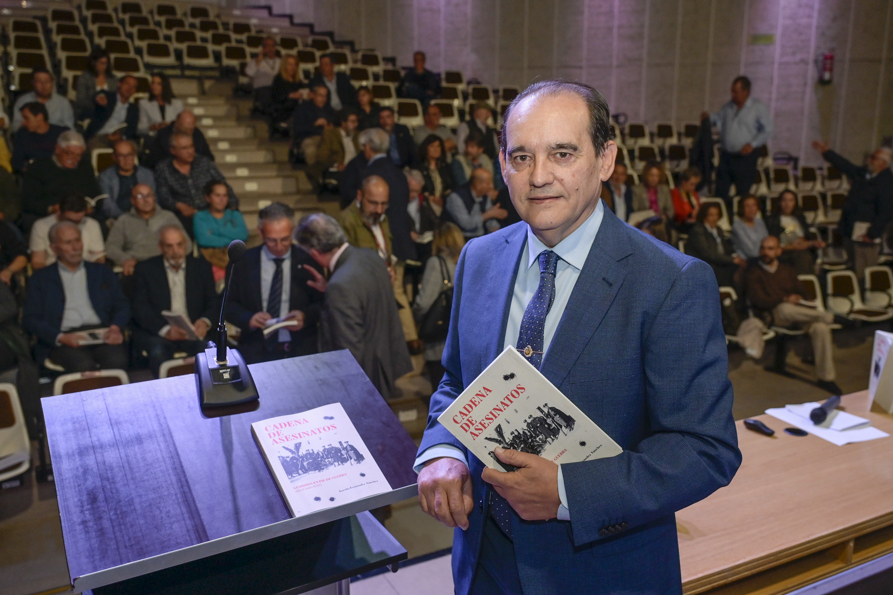 Imagen secundaria 1 - La fe se sirve a mesa puesta en Badajoz