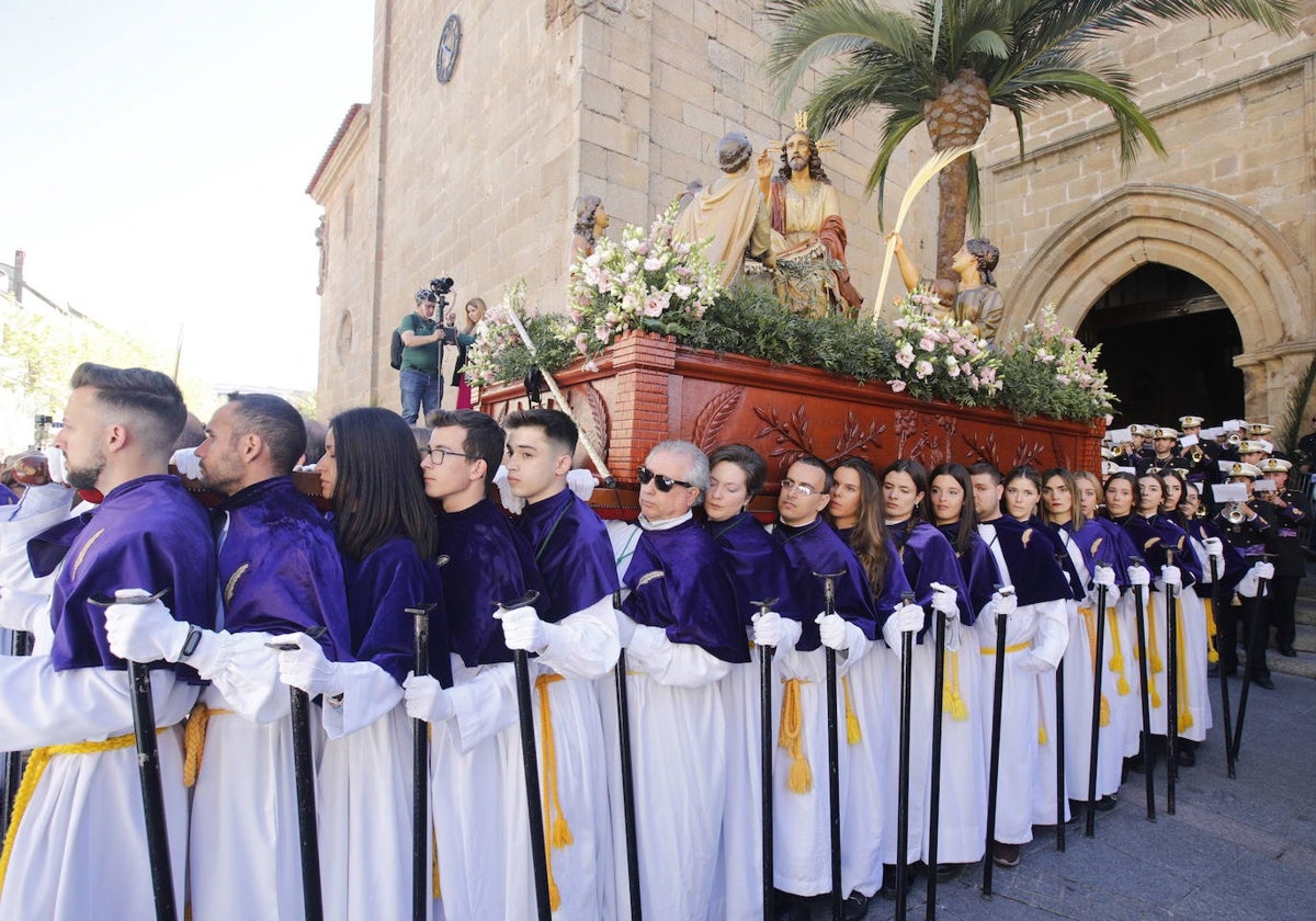 Procesión de la Burrina el año pasado, a su salida del tempo de San Juan.