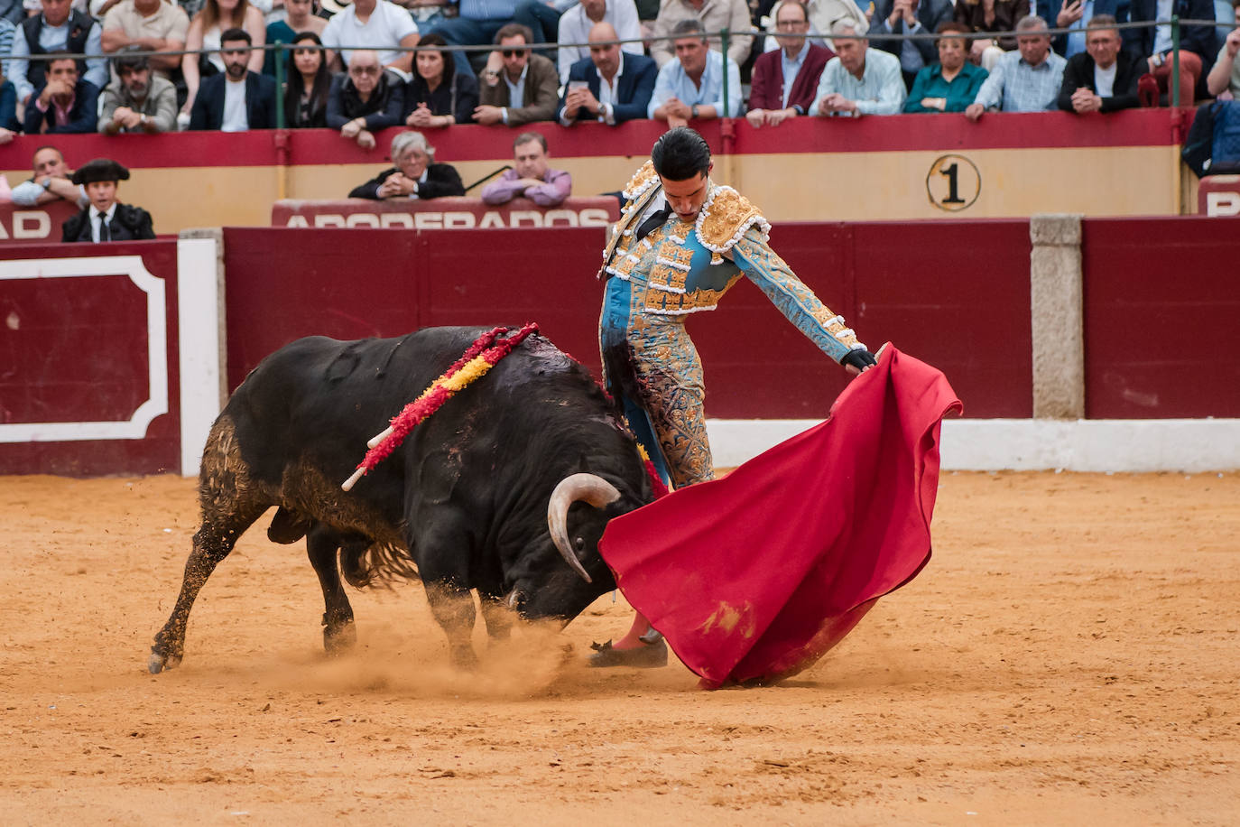 Las mejores imágenes de la corrida de Emilio de Justo, Talavante y Juan Ortega en Almendralejo (II)