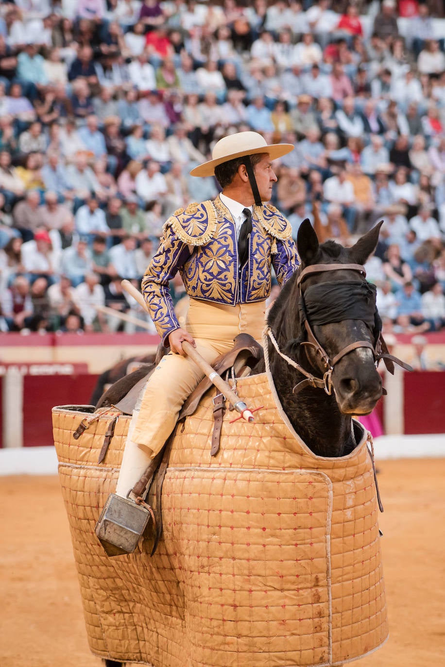 Las mejores imágenes de la corrida de Emilio de Justo, Talavante y Juan Ortega en Almendralejo (II)