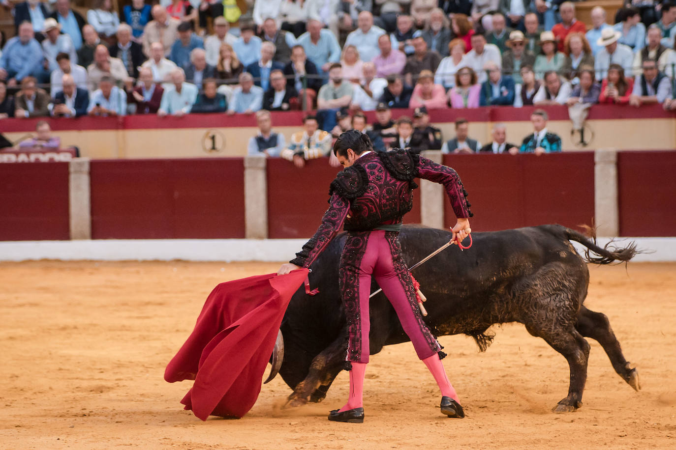 Las mejores imágenes de la corrida de Emilio de Justo, Talavante y Juan Ortega en Almendralejo (II)