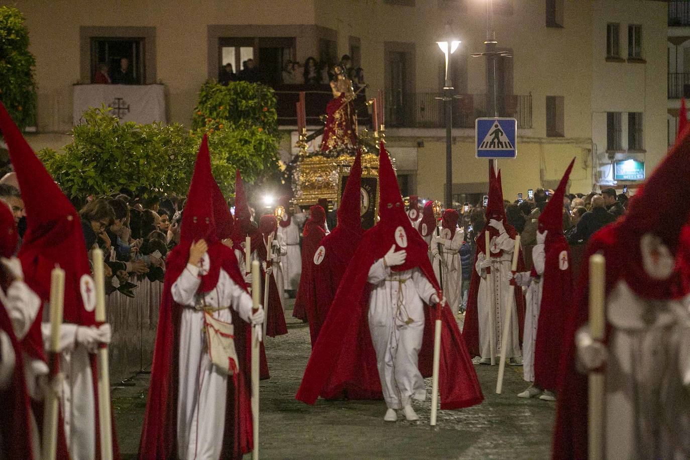 Fotos de la procesión del Lunes Santo en Mérida (II)