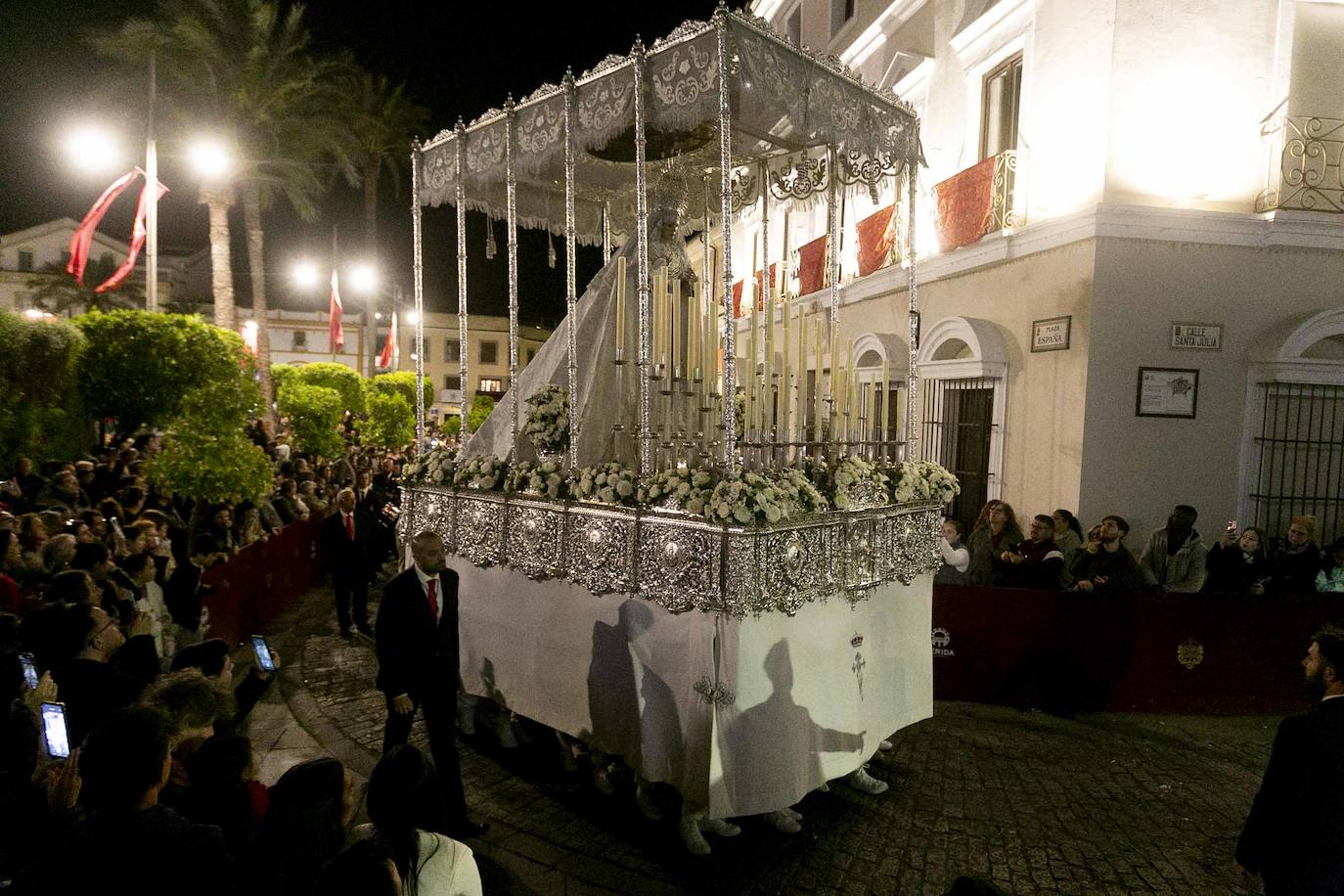 Fotos de la procesión del Lunes Santo en Mérida (II)