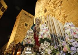 Las mejores imágenes del Lunes Santo en Cáceres