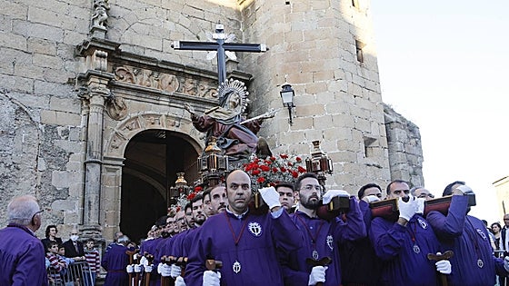 Maratón de procesiones en Cáceres para un Jueves Santo con mucha incertidumbre
