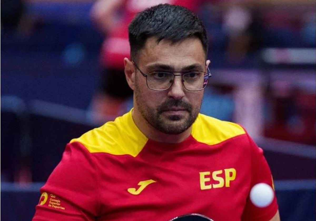 Javier López Sayago durante un partido con la selección española.