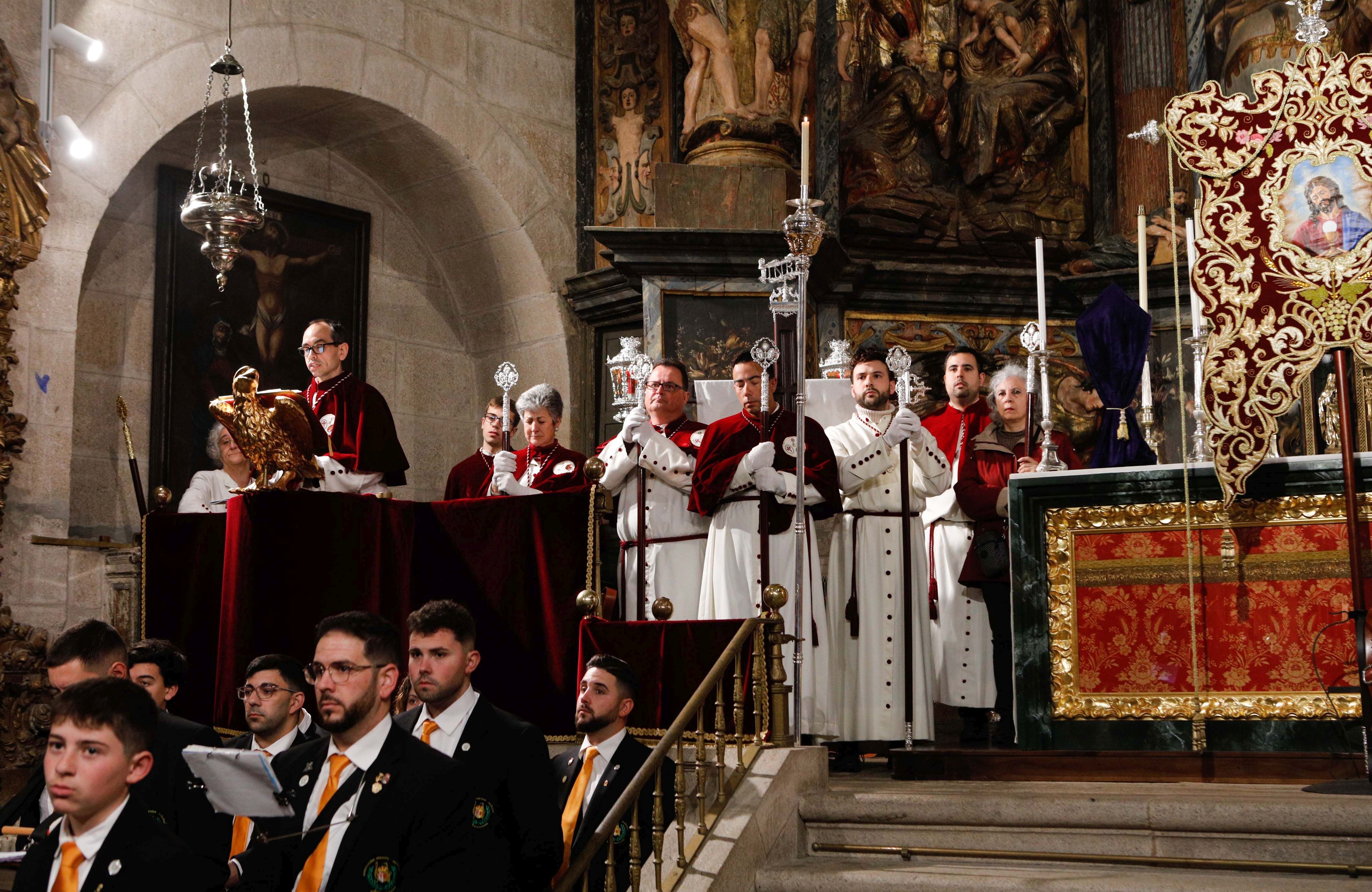 El Jueves Santo comenzó en Cáceres con la suspensión de la Sagrada Cena. 