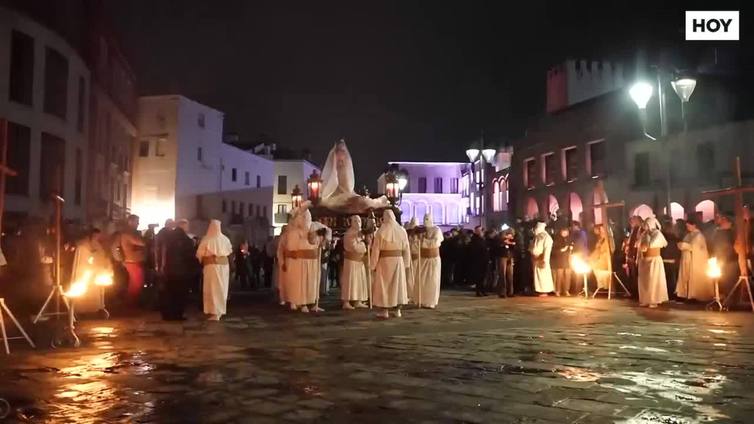 Procesión de Jesús del Prendimiento en la madrugada del Jueves Santo en Badajoz