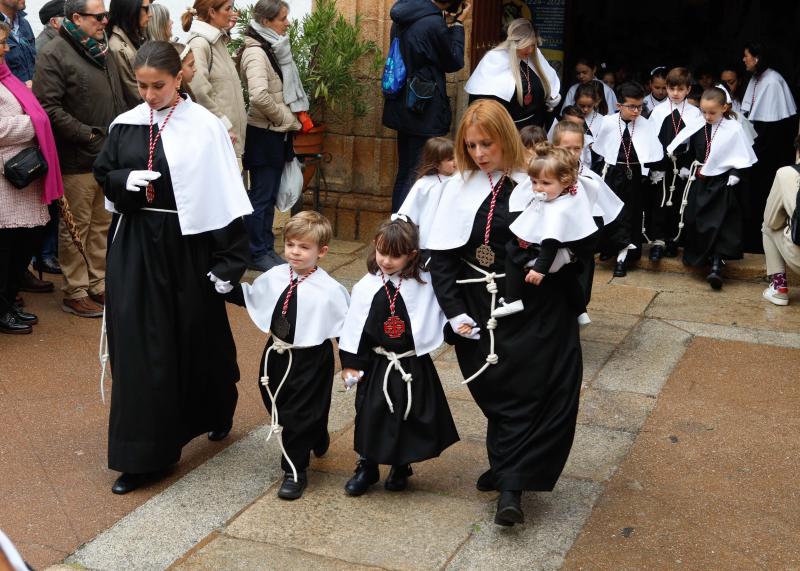 Cofradía del Vía Crucis y del Santísimo Cristo del Calvario (Estudiantes).