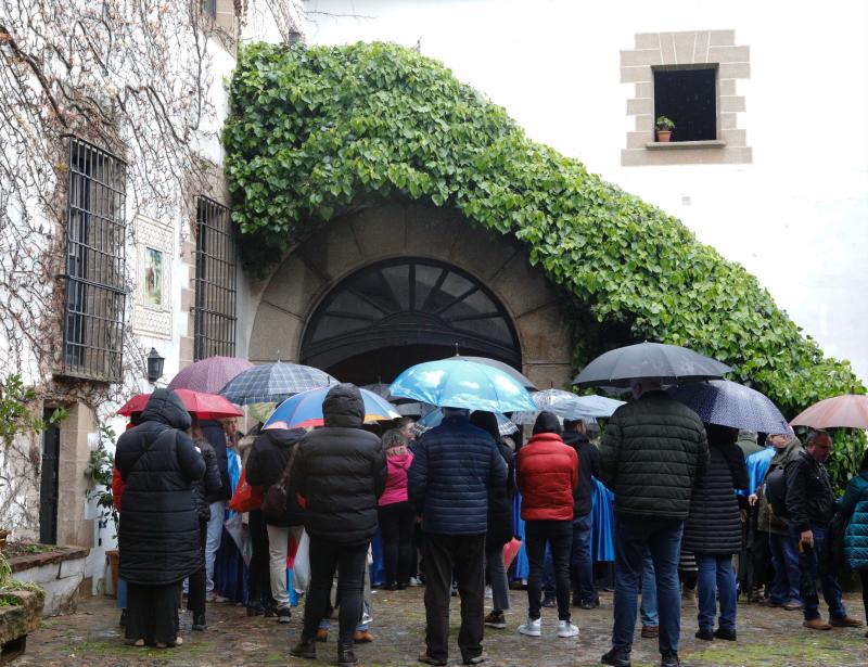 Cofradía de Nazarenos de Nuestro Padre Jesús de la Expiración y Nuestra Madre y Señora de Gracia y Esepranza. 