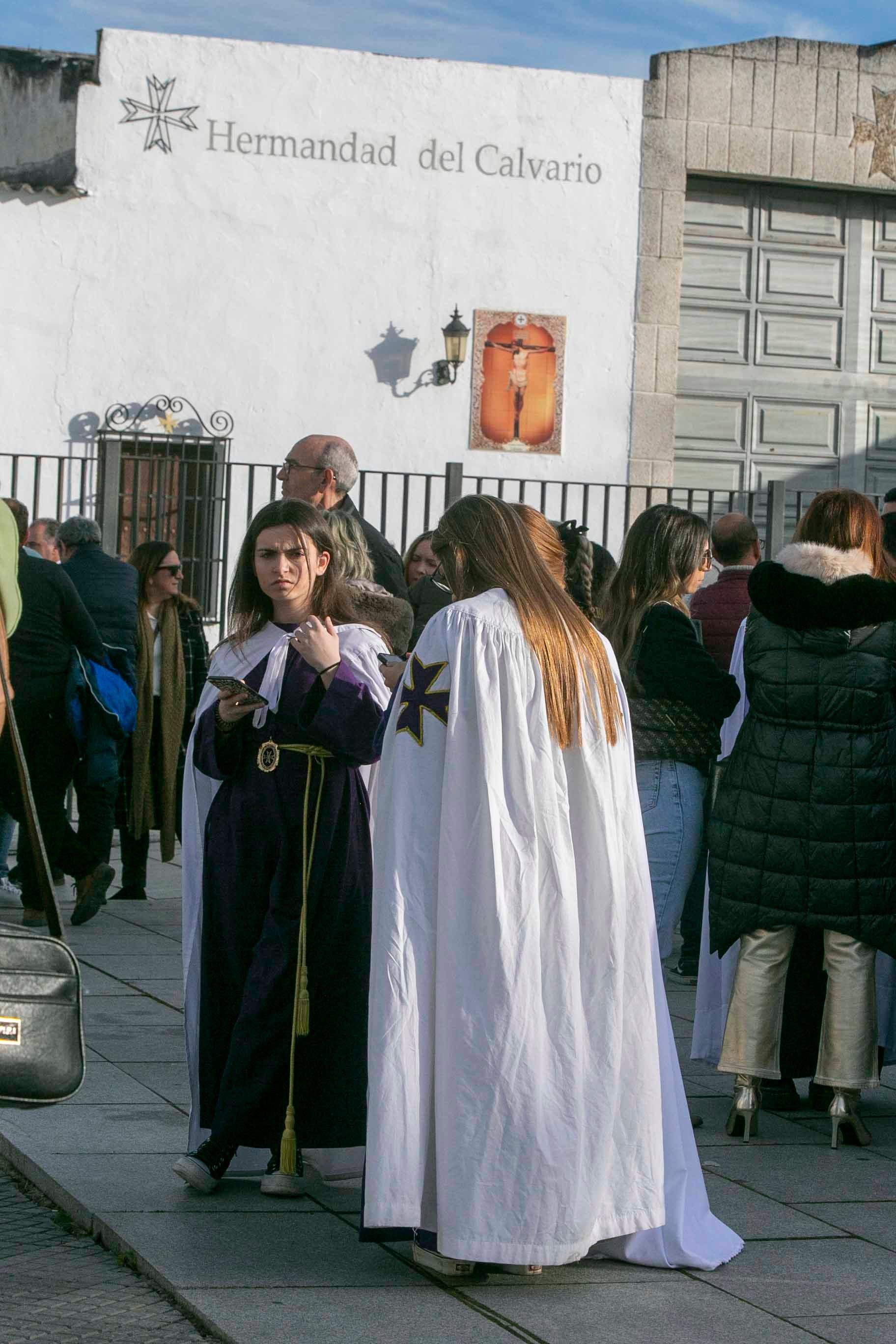 El Santo Entierro se suspende en Mérida. El Calvario, la hermandad encargarla de organizarlo, ha decidido cancelarlo por riesgo de lluvias.