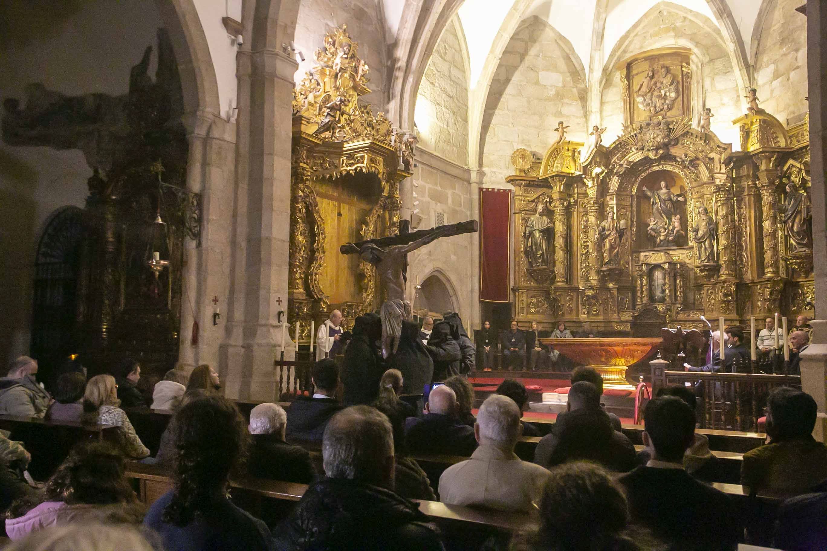 El viacrucis tuvo lugar en la Concatedral de Mérida. 