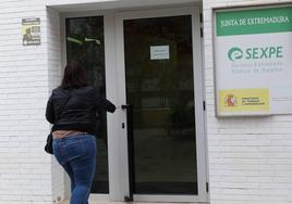 Marzo deja 1.364 parados menos en Extremadura