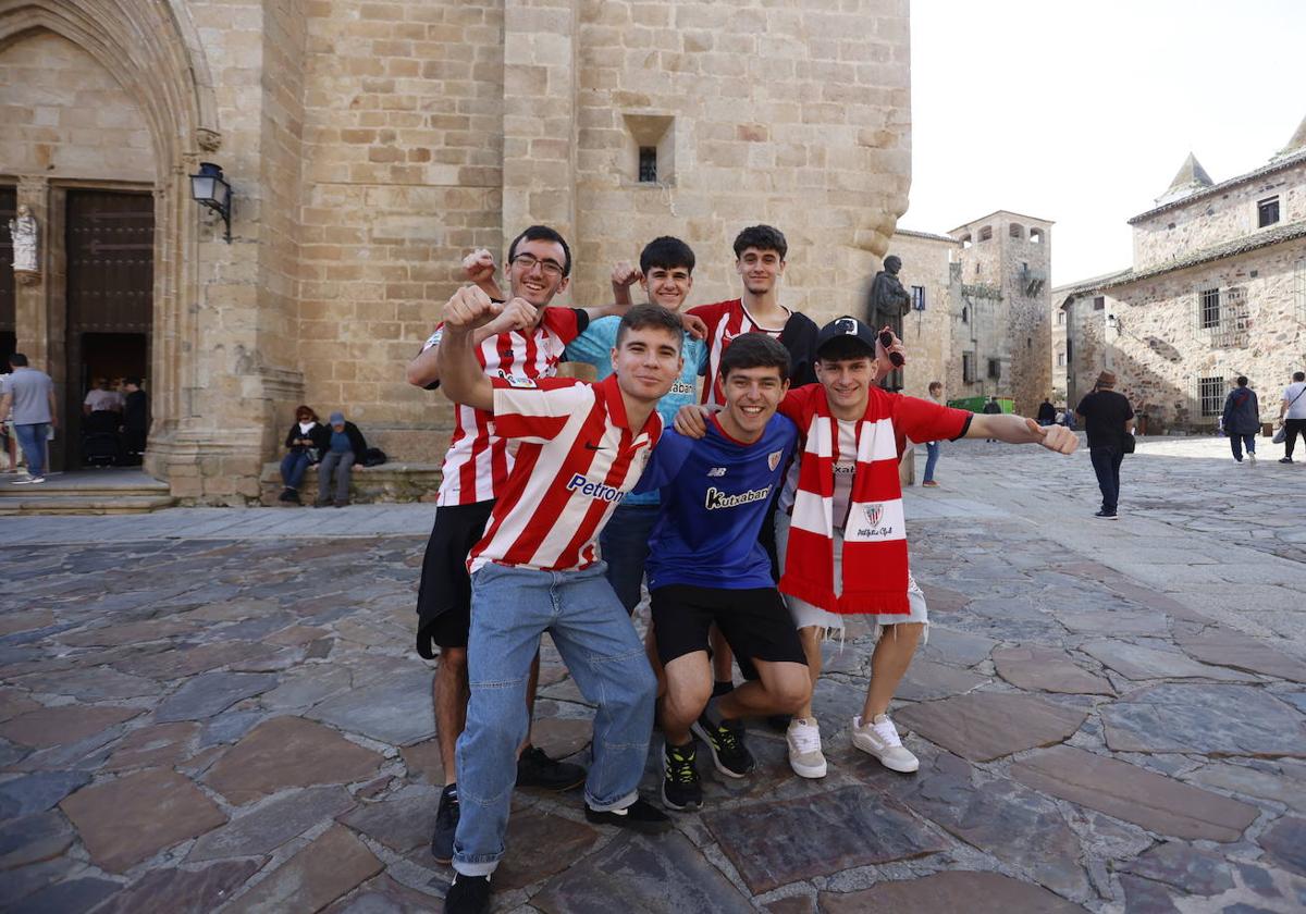 Extremadura se llenan de aficionados del Athletic