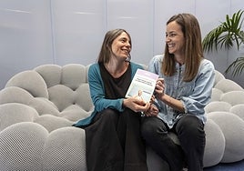 Carmen Hernández Zurbano presentó junto a Sol Hernández su último poemario