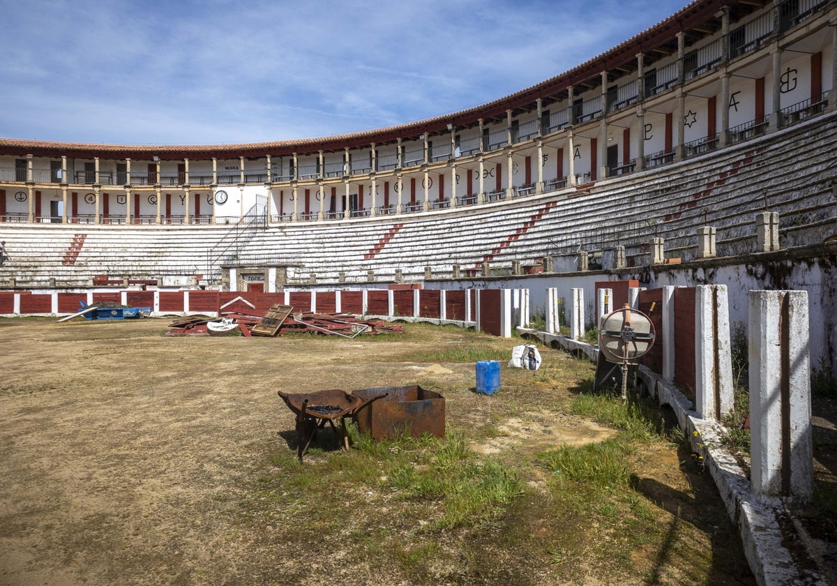 Imagen tomada en el interior de la plaza de toros este viernes.