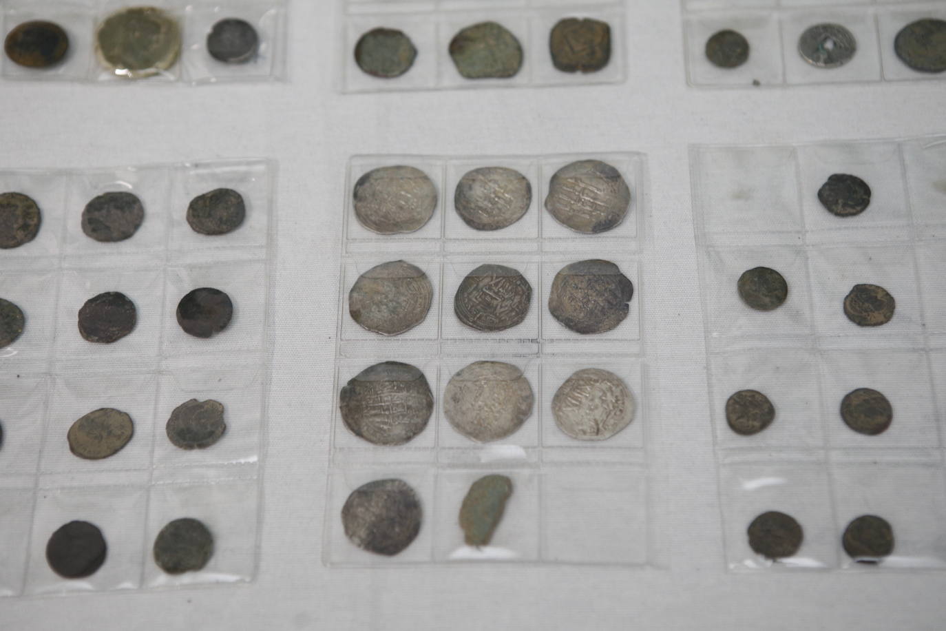 Imágenes (II) de las piezas arquelógicas recuperadas por la Guardia Civil