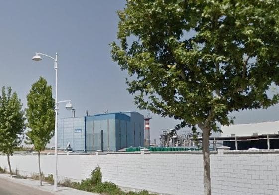 Imagen del exterior de las instalaciones de la fábrica en la que ha tenido lugar el accidente.