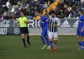 Sandro Toscano durante el partido del Badajoz ante el Getafe B en el Nuevo Vivero.