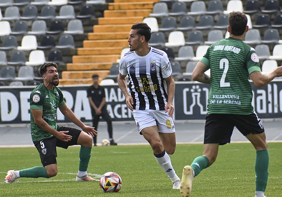 Álex Alegría se queda fuera de la convocatoria por un esguince de tobillo.