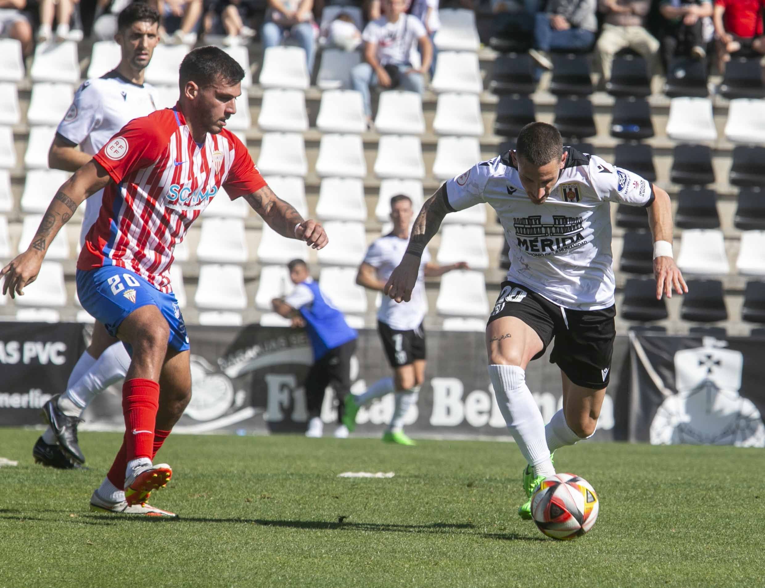 Las mejores imágenes del encuentro entre el Mérida y el Algeciras