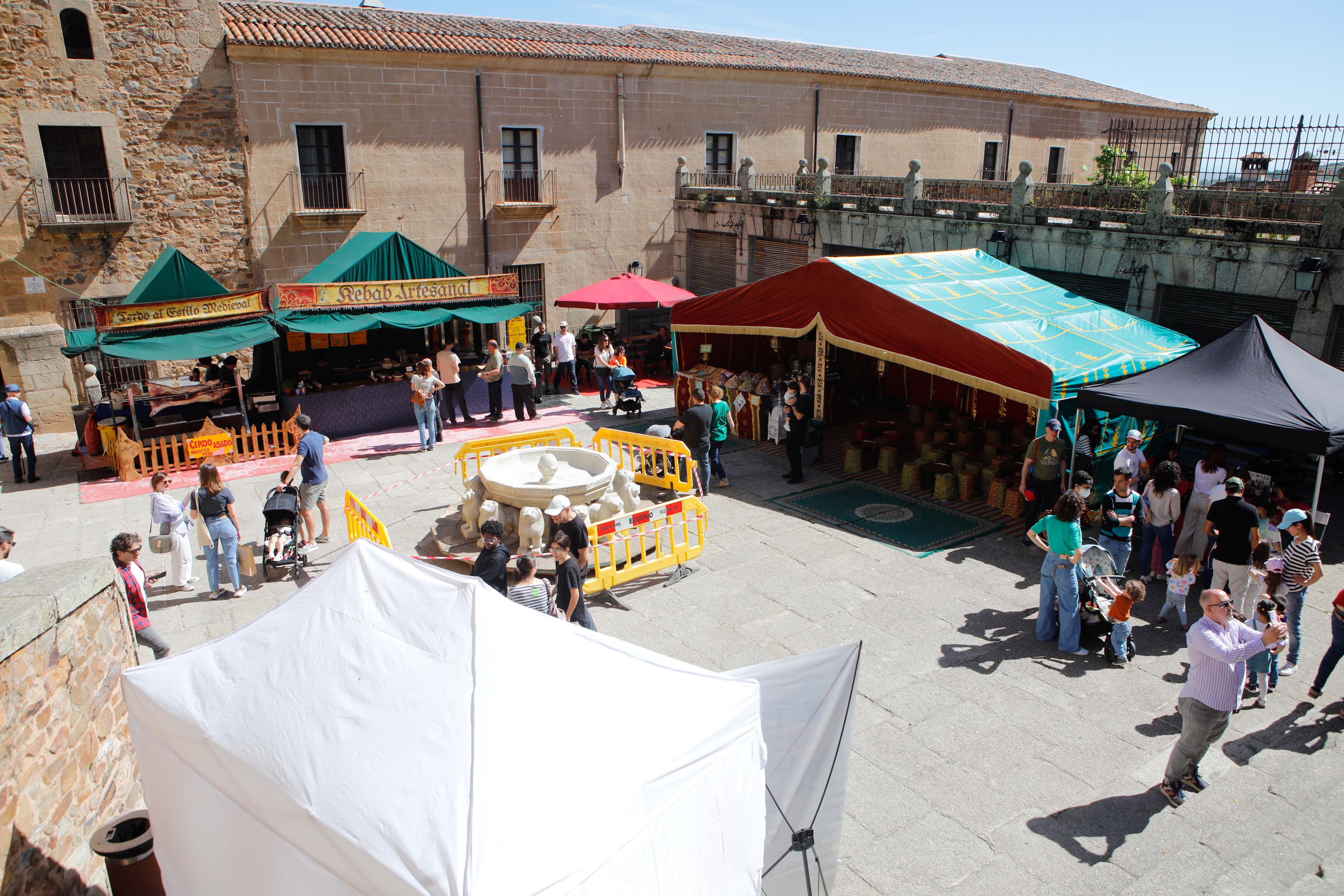 El Mercado de Primavera de Cáceres, en imágenes