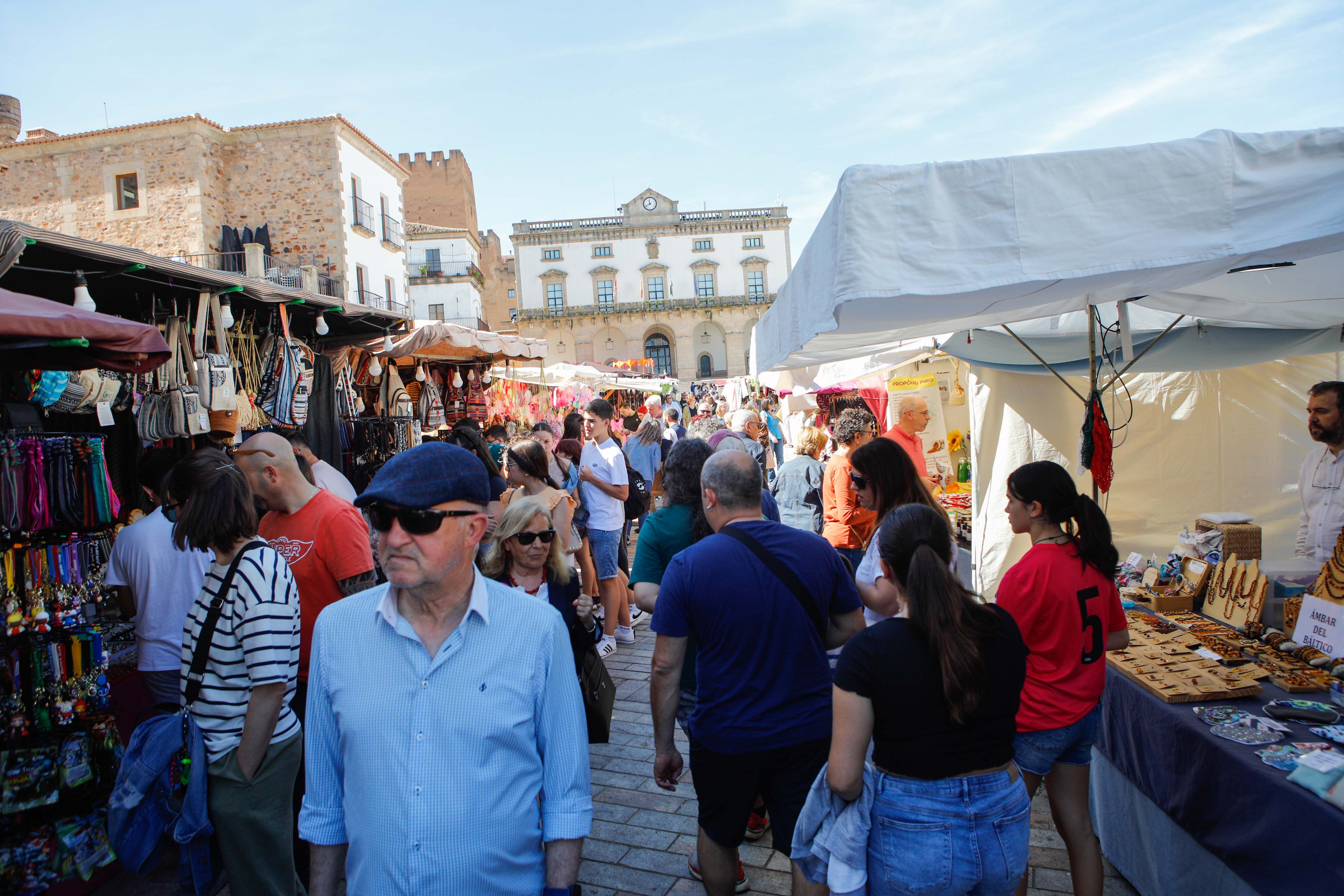 El Mercado de Primavera de Cáceres, en imágenes