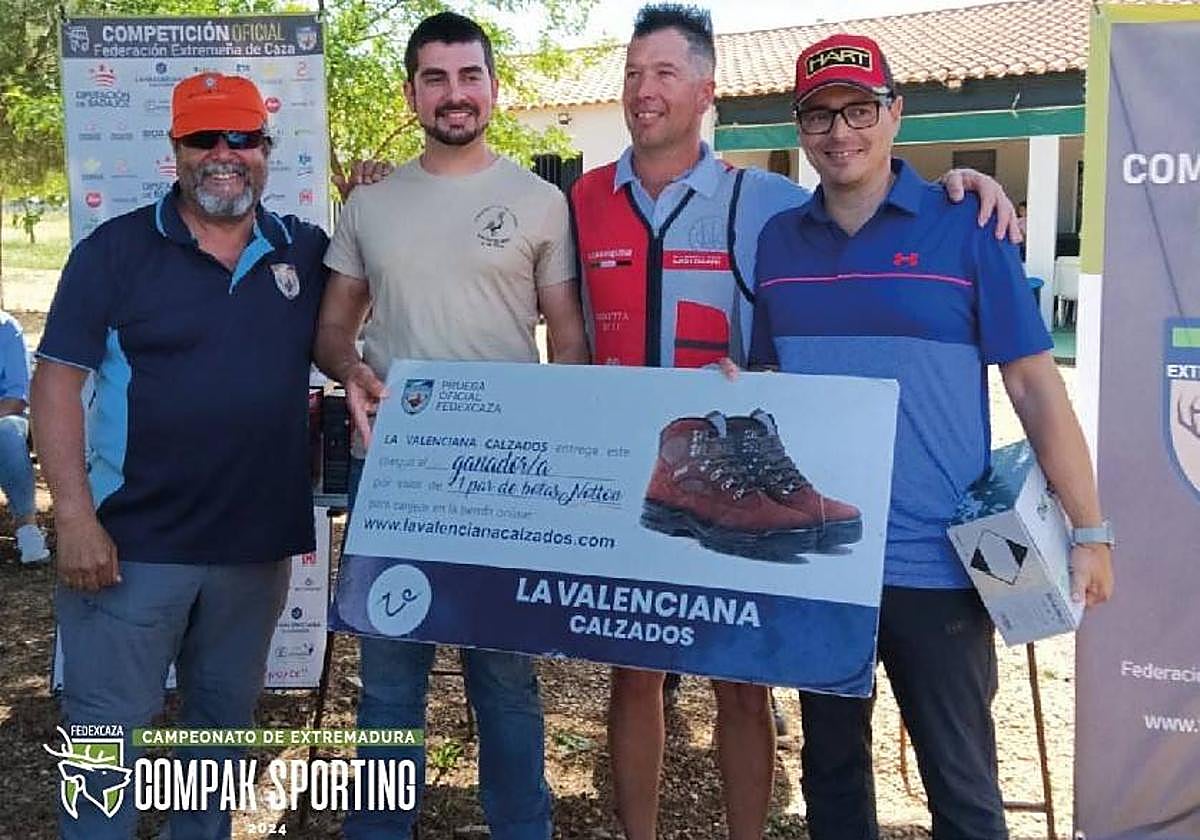 Campeones de la provincia de Badajoz en Compak Sporting.