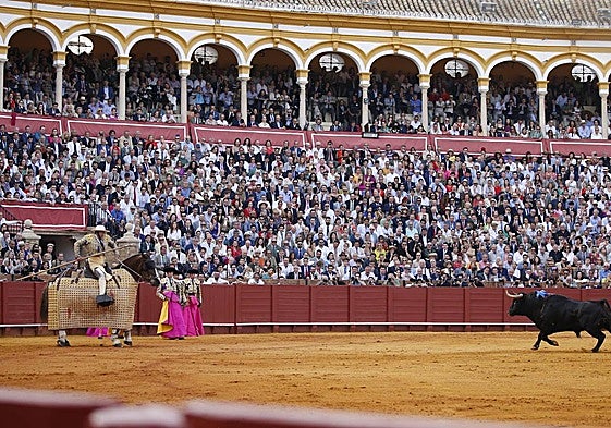 La corrida de Jandilla en la Maestranza, en imágenes