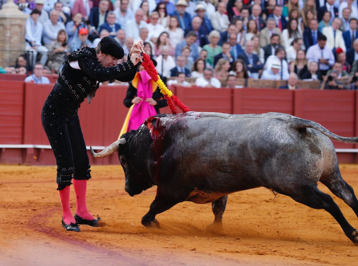 Emilio de Justo, triunfador de la tarde en Sevilla