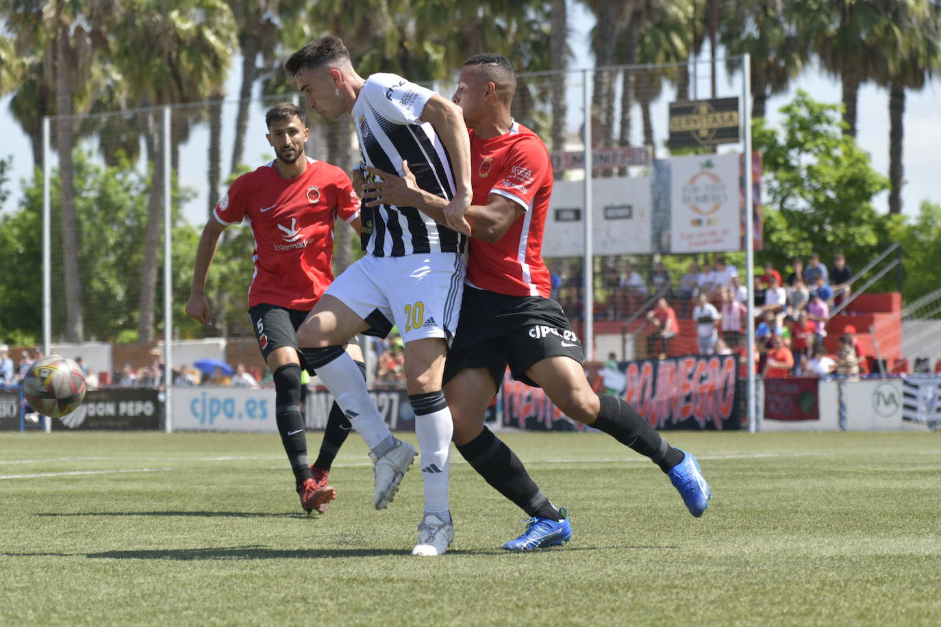 Las mejores imágenes del Montijo-Badajoz (1-2)