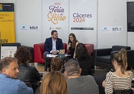 Presentaciones del Servicio de Publicaciones de la UEx este lunes en la Feria del Libro.