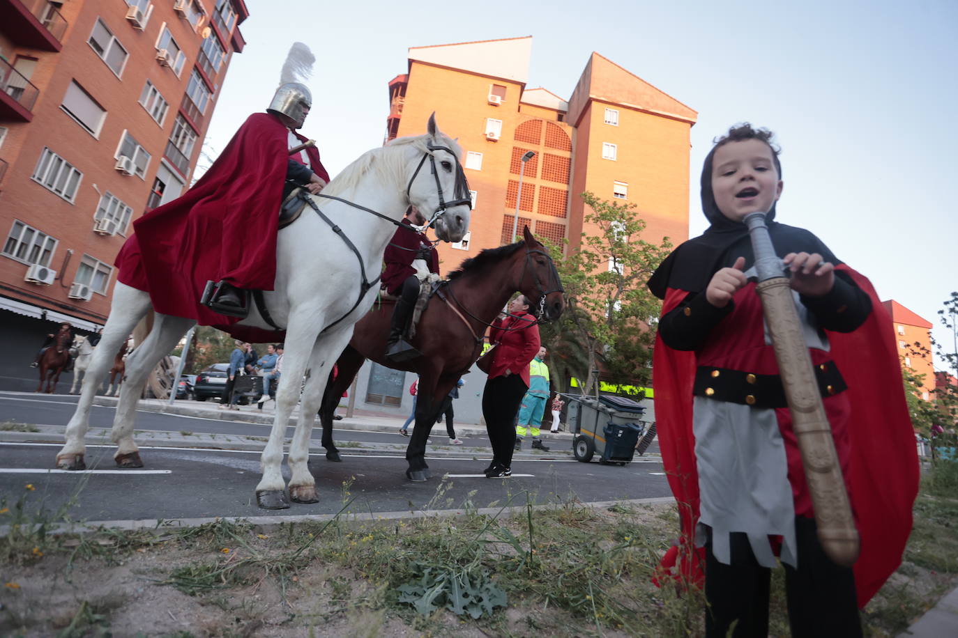 Imágenes del desfile de San Jorge en Cáceres