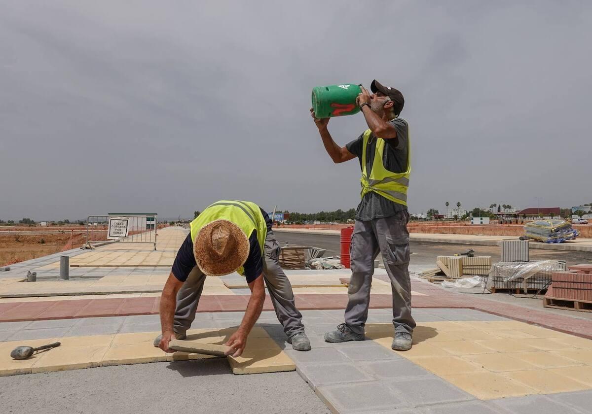 La reducción de jornada en la construcción por el calor comenzará el 12 de julio