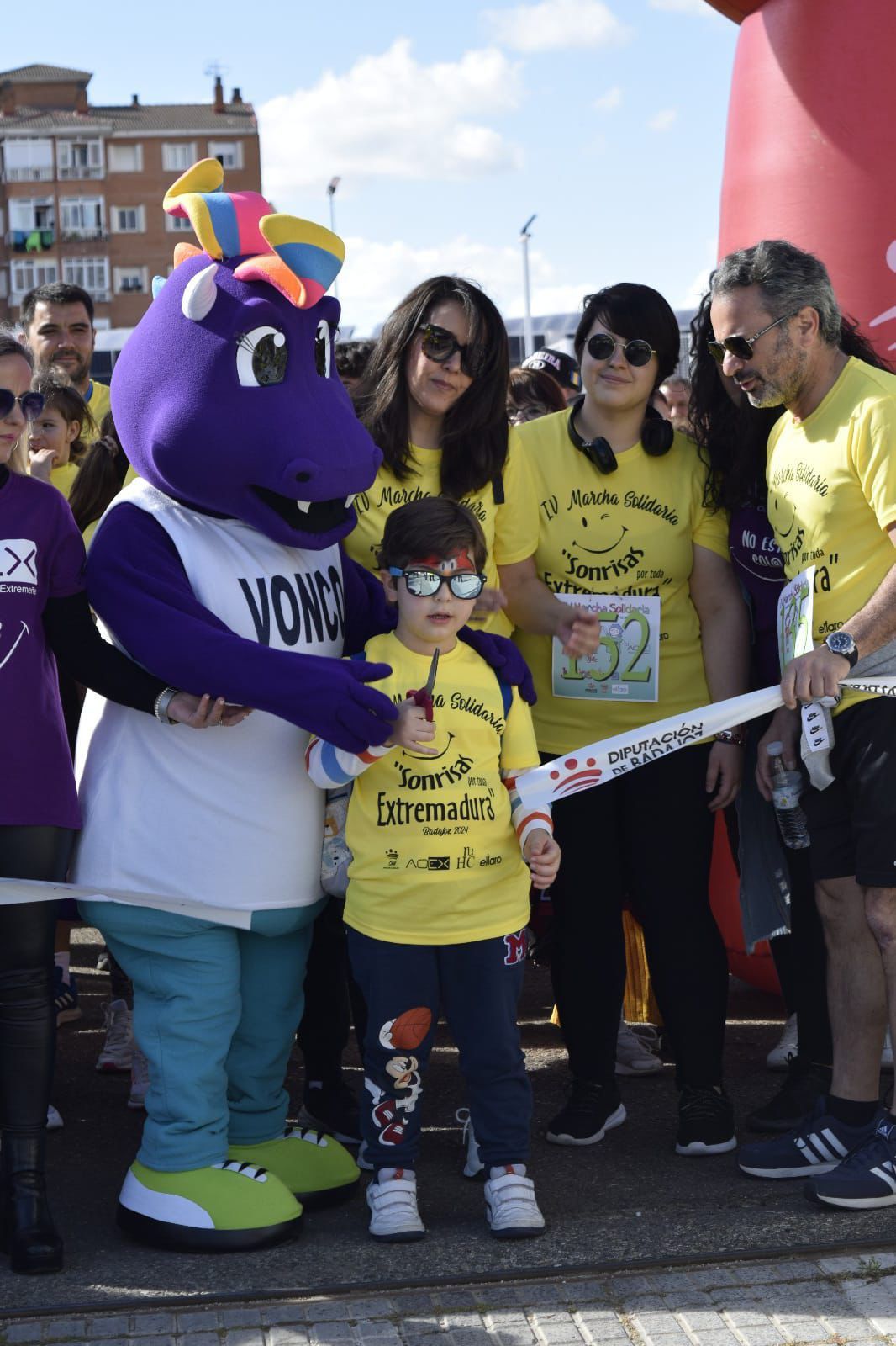 Las mejores imágenes de la marcha solidaria &#039;Ayúdanos a Conseguir Sonrisas por Extremadura&#039; (II)